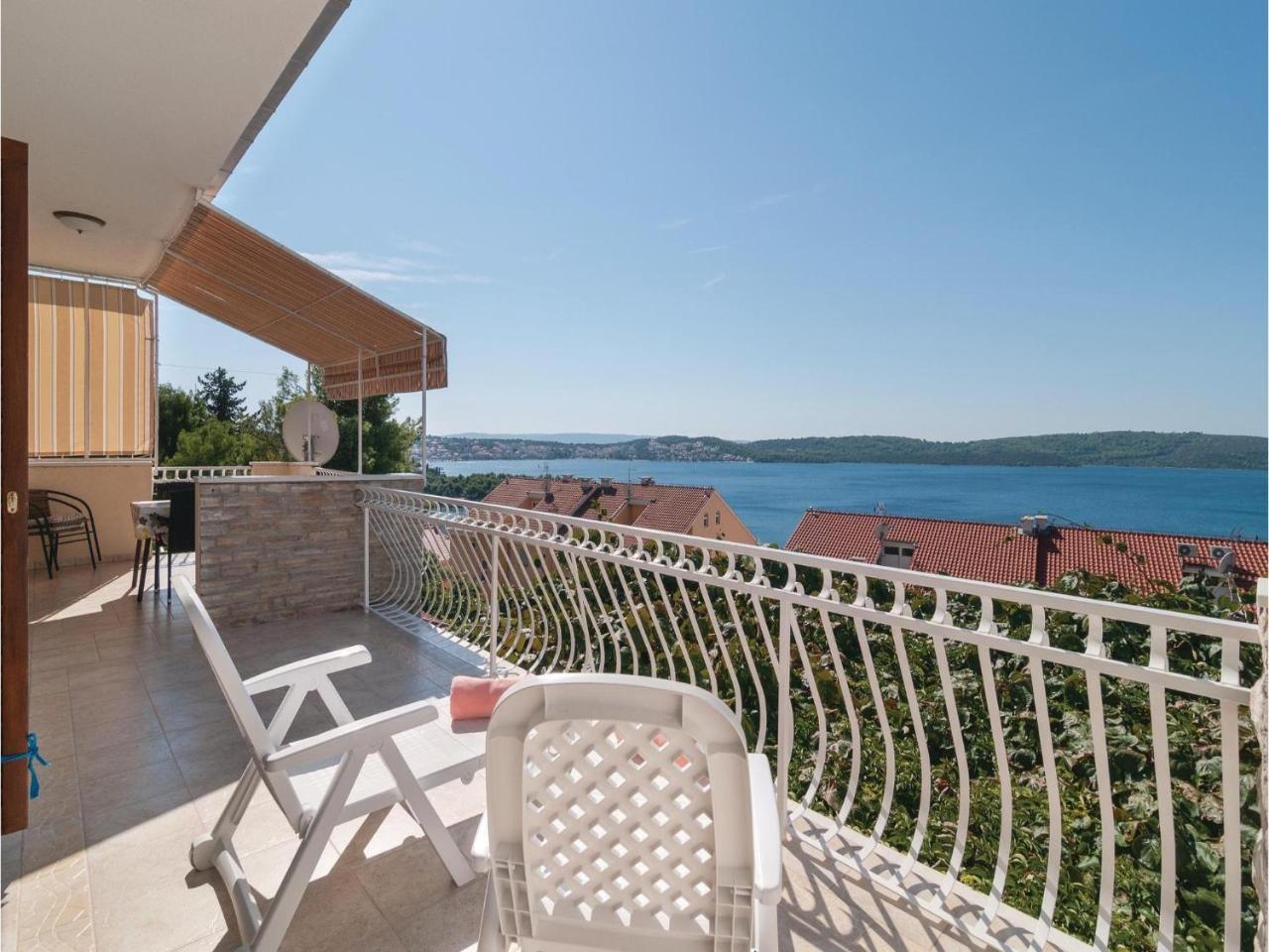 Apartment Amazing In With House Sea View *